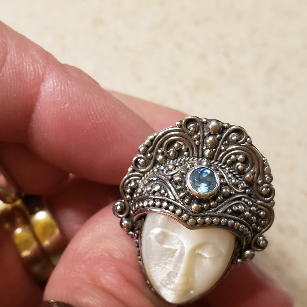 Gorgeous Statement Ring - image 2